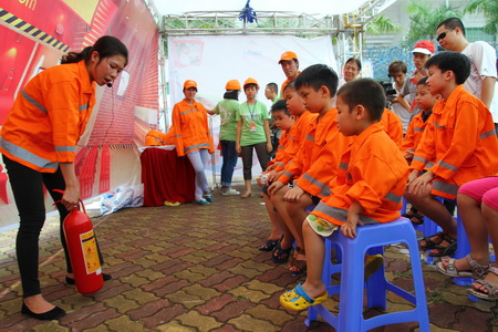 Nhiều trò chơi ý nghĩa tại 'Ngày hội thiếu nhi Hà Nội' ảnh 8
